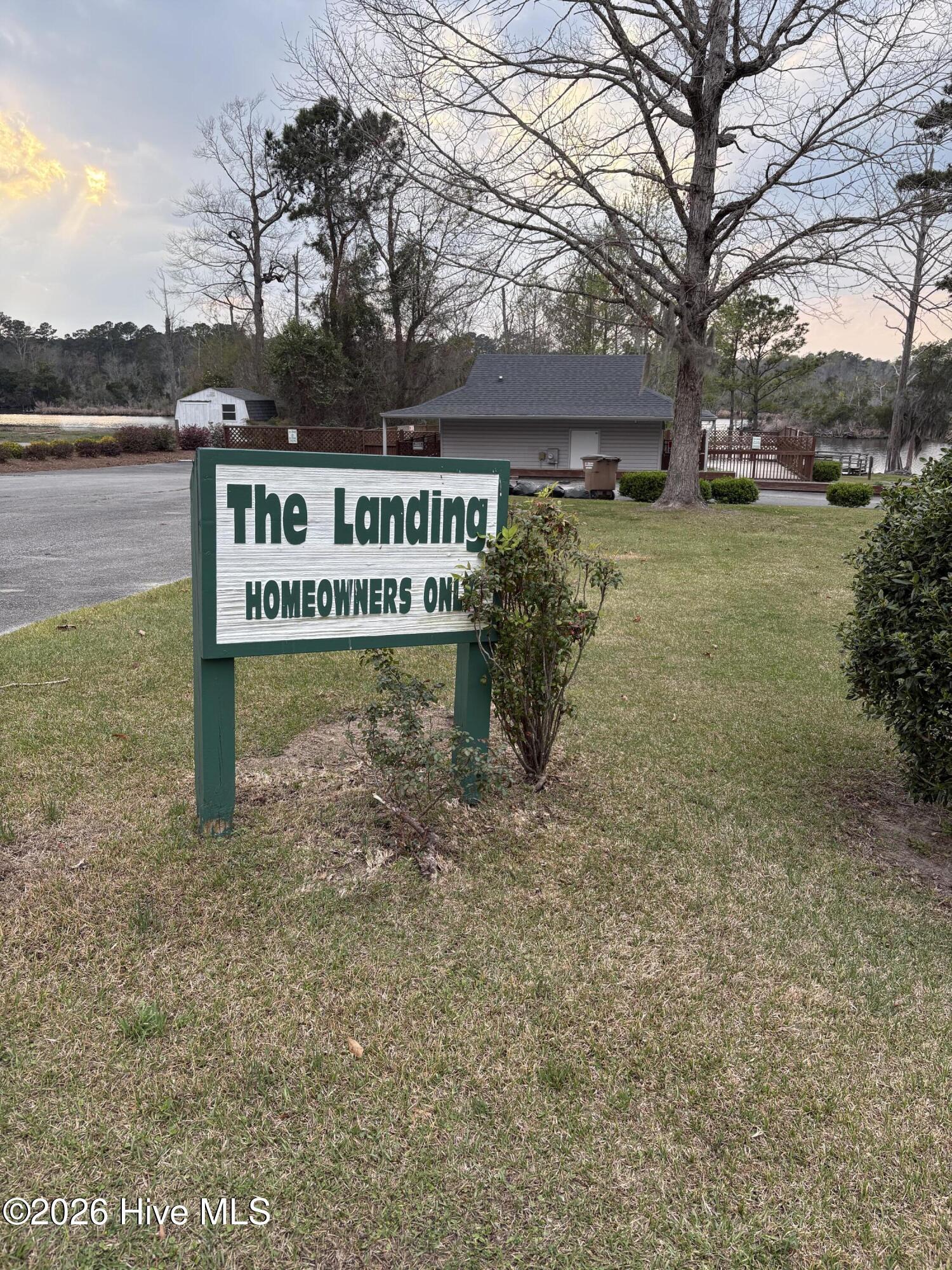 Image 2: The Landing