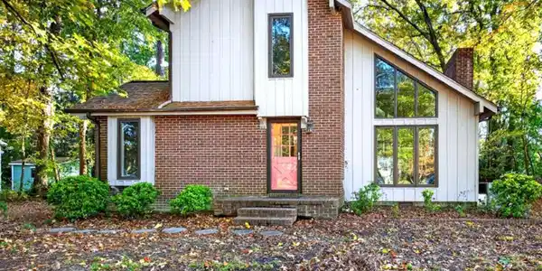 100 Pineview Drive