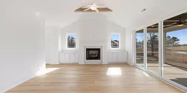 Image 3: Open Concept Kitchen/Living/Dining