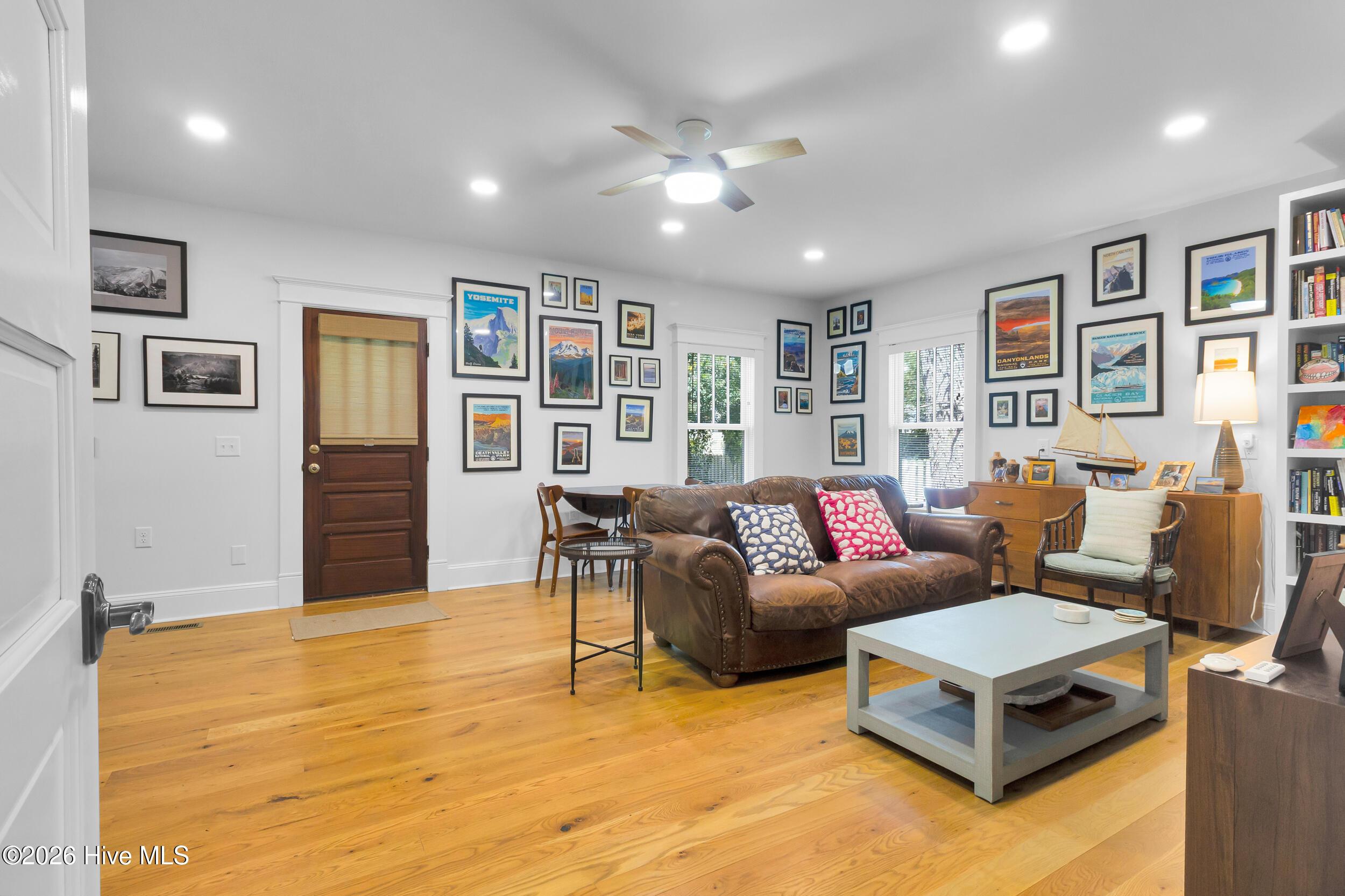 Image 4: 404 Avenue C, New Bern, NC 28560