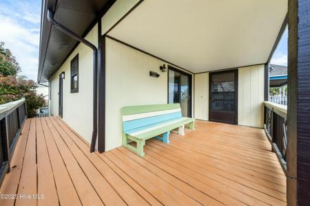 923 Whitecaps Lane