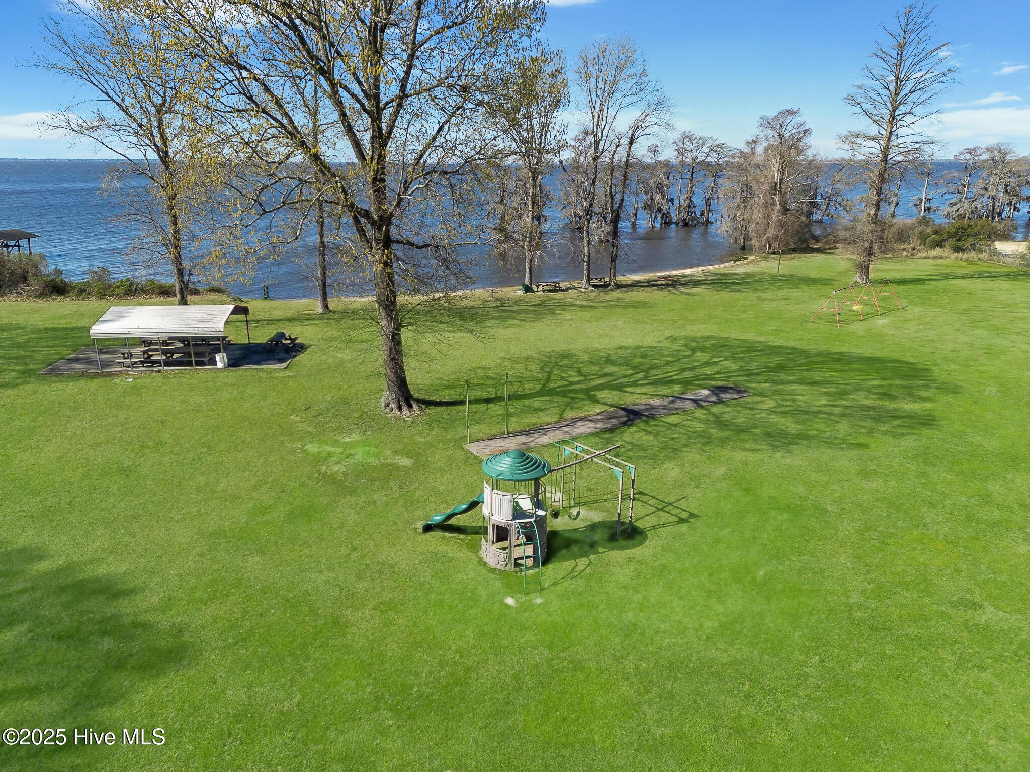 Image 2: Community Park & Beach