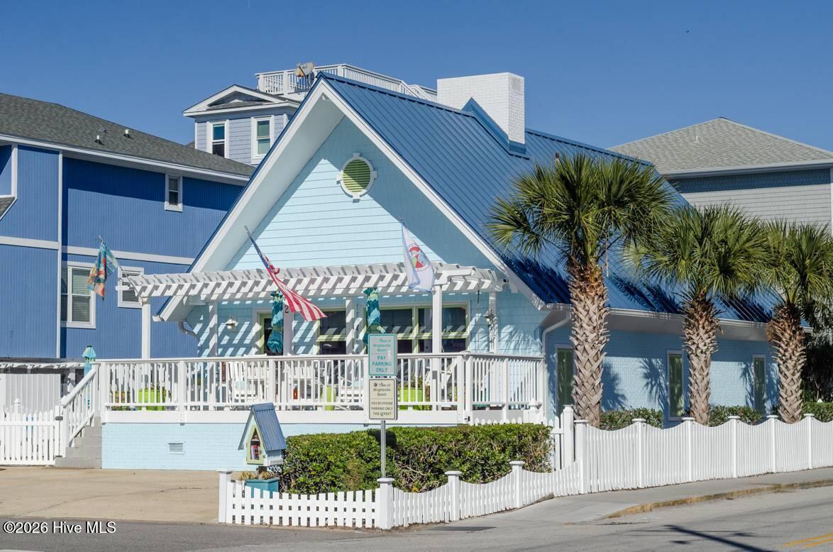 Image 1: Sand Crab Cottage Exterioor