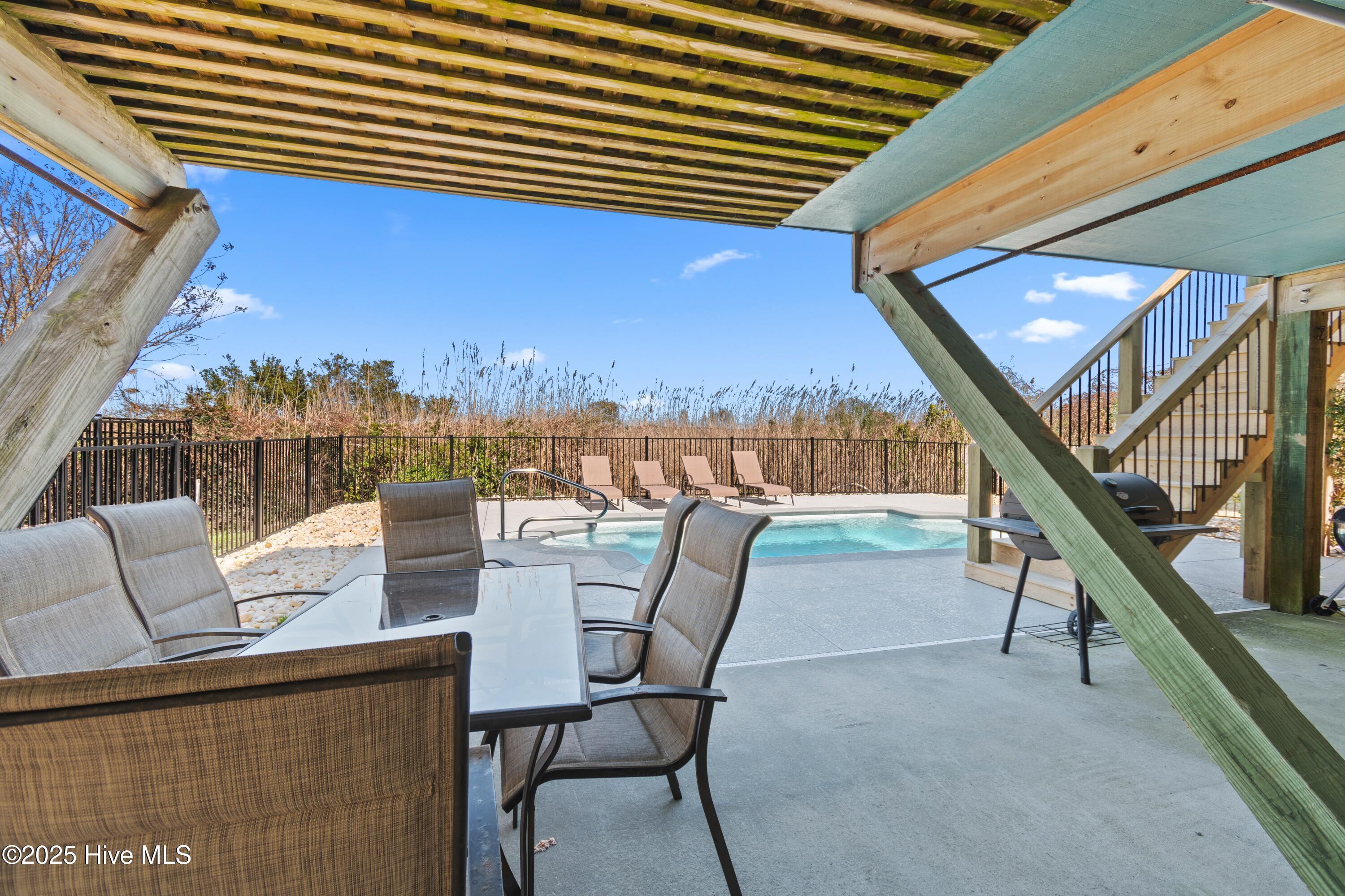 Image 3: 108 Caswell Beach Road 3