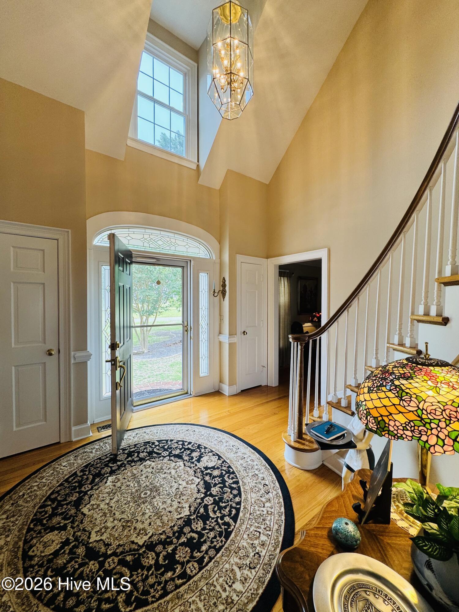 Image 4: Welcoming Foyer!