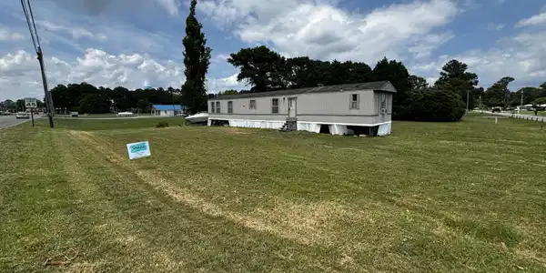 101 Edgewater Drive