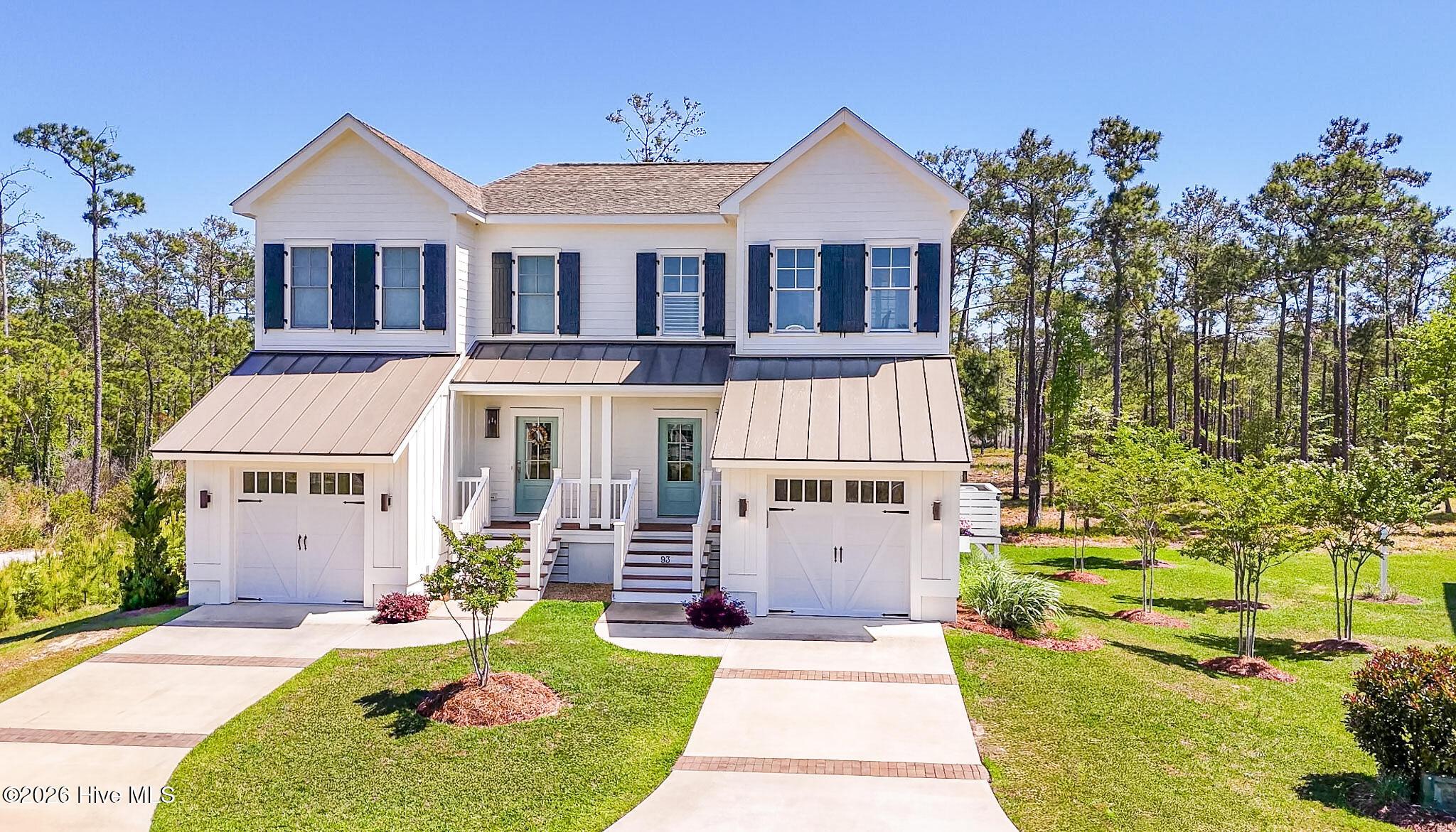 Image 1: 93 BCC (right)