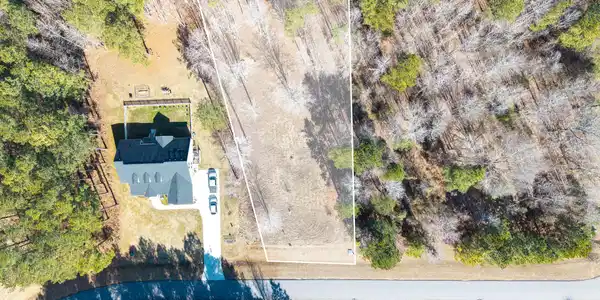 Image 4: 175 Colleton Circle-03-1