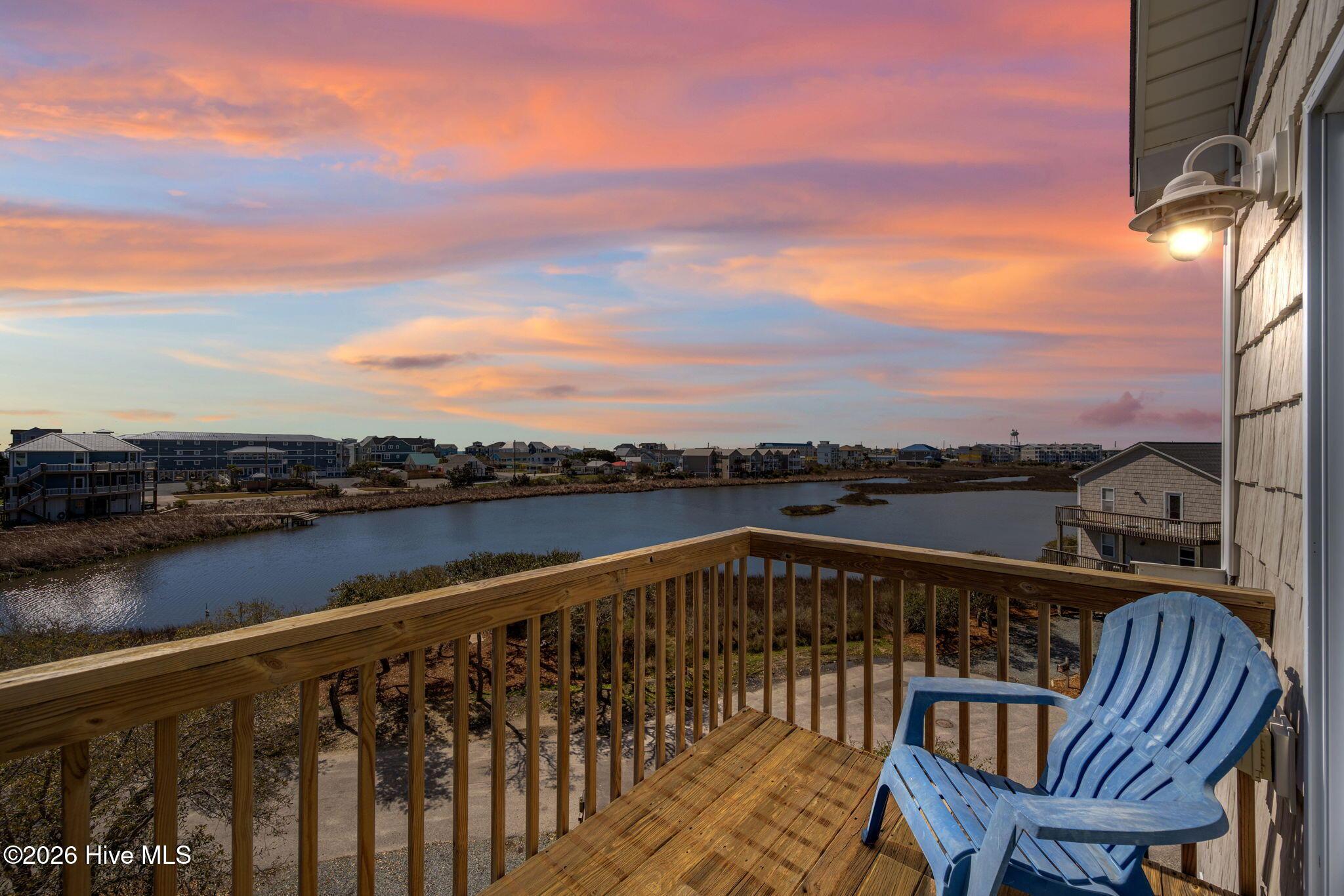 Image 4: 4-web-or-mls-Virtual Dusk 4_2