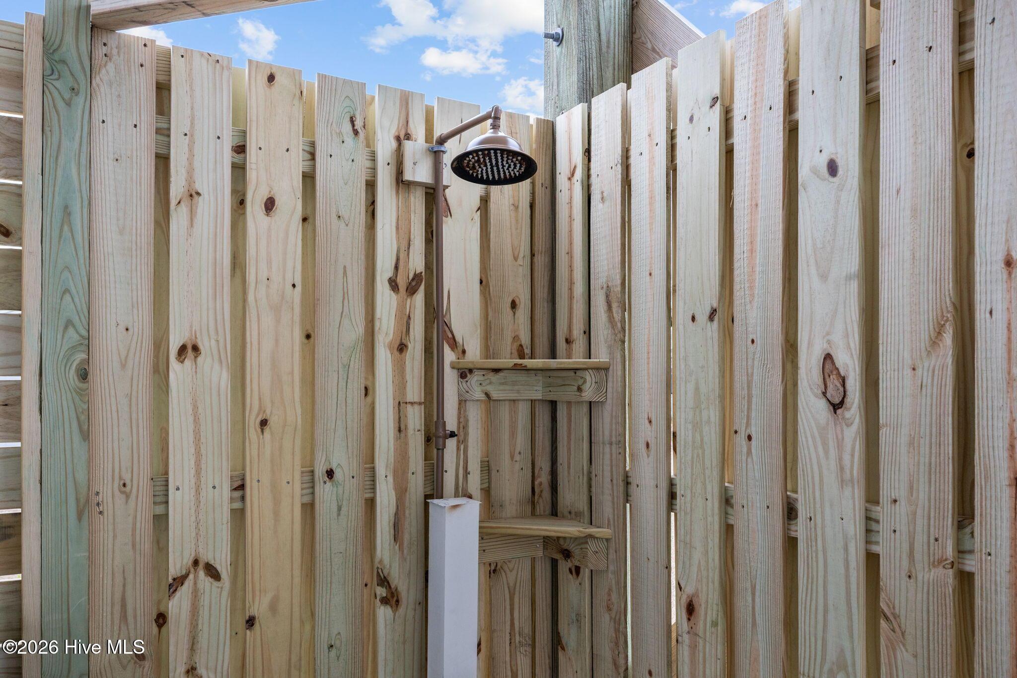 Image 3: 46-web-or-mls-8020 8th St. 106