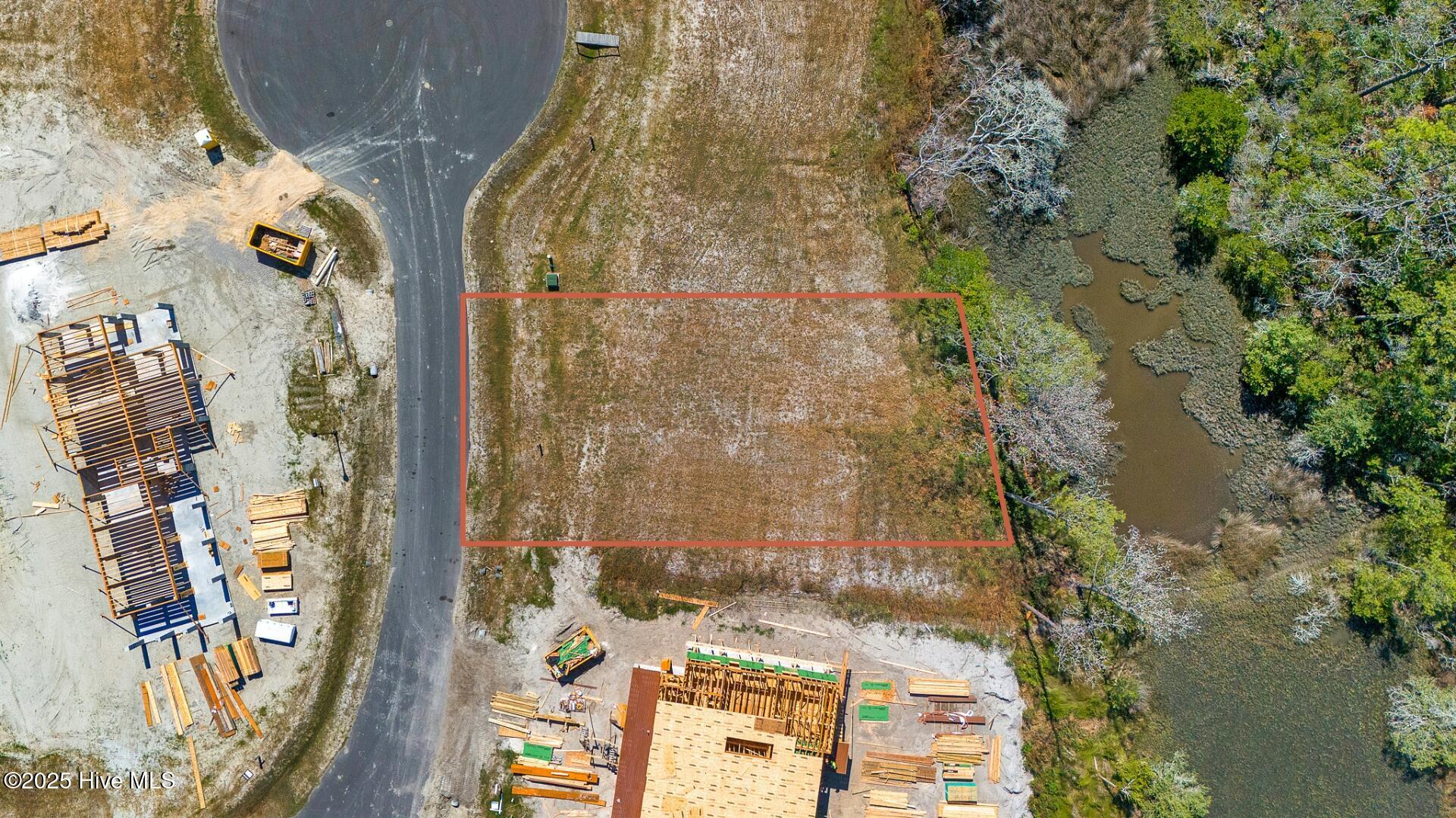 Image 2: 504 Swan Court