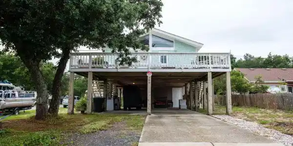 706 W 3rd Street