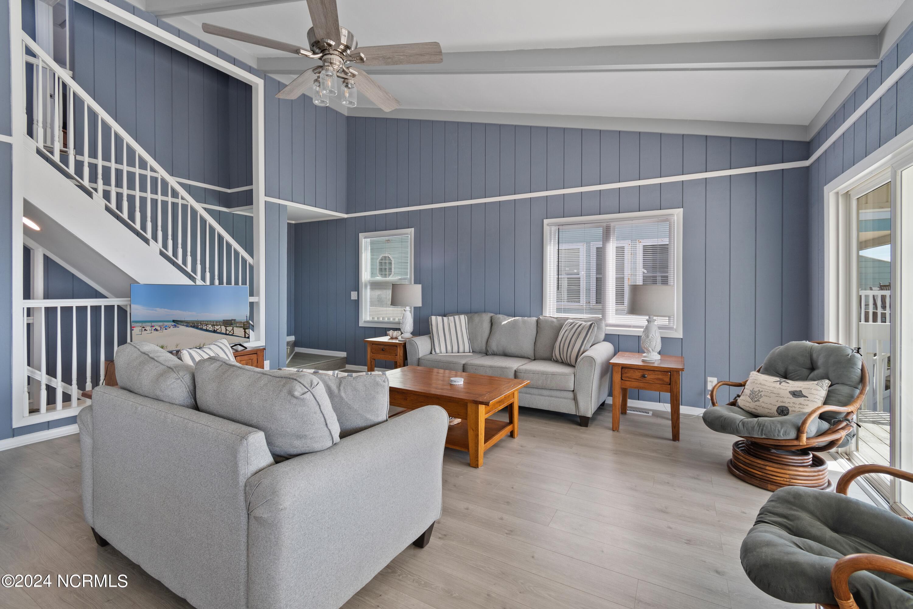 Image 3: 1220EMainSt - 21