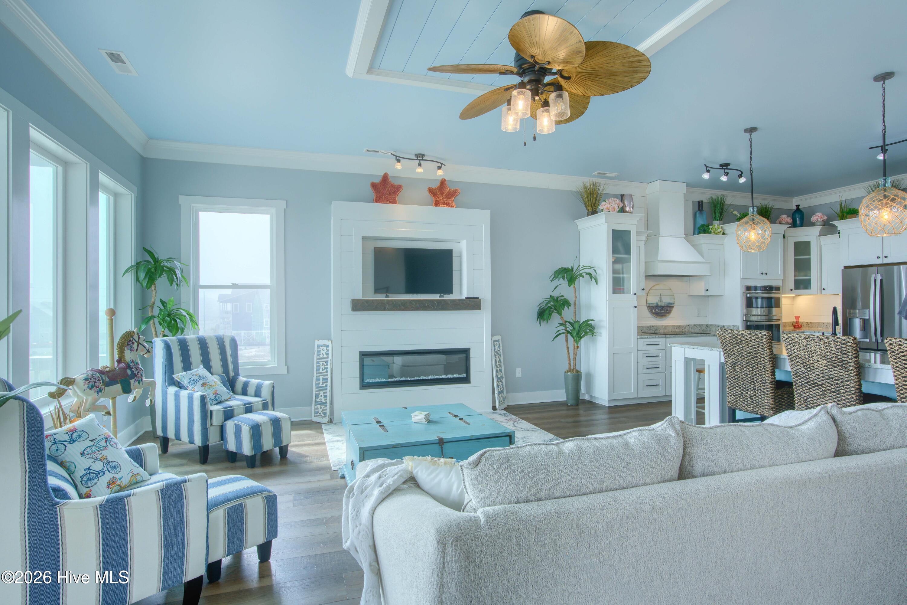 Image 4: 1509 NRIR - Interior - Edited_4