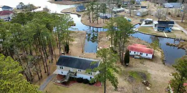 121 Hideaway Road