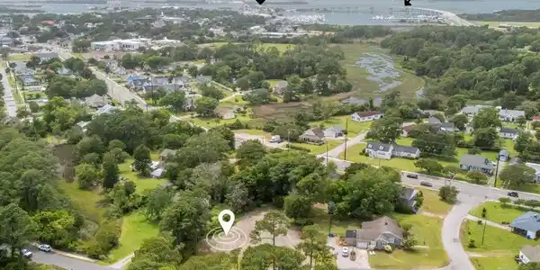 Image 3: 201 Sherwood Blvd