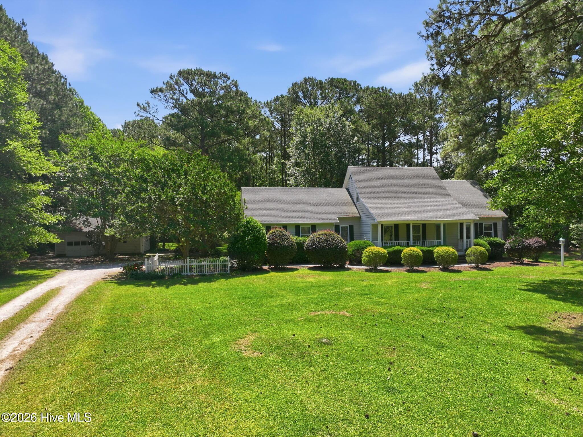 Image 2: 3-web-or-mls-120 Plantation Dr 003