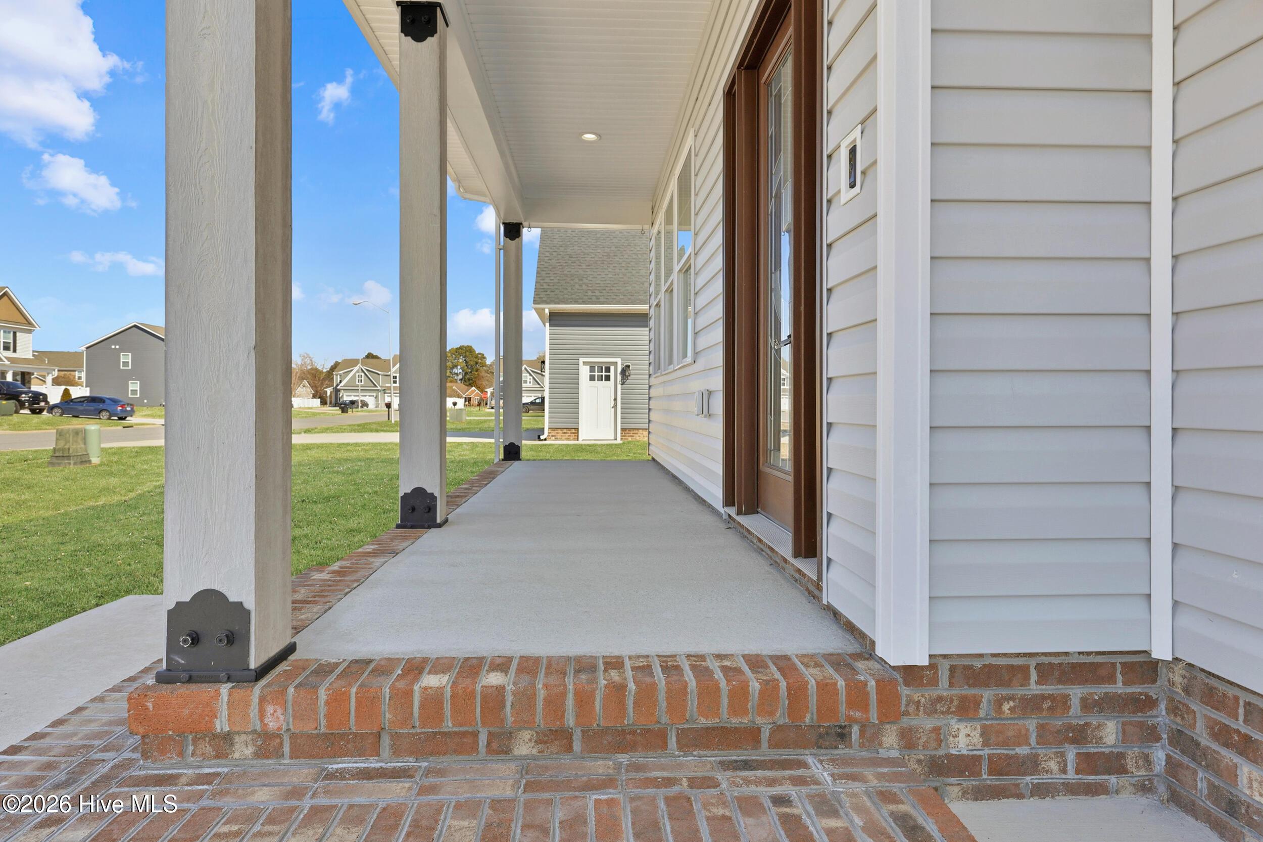 Image 3: 3_004__39a0444