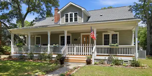 114 Noyes Avenue