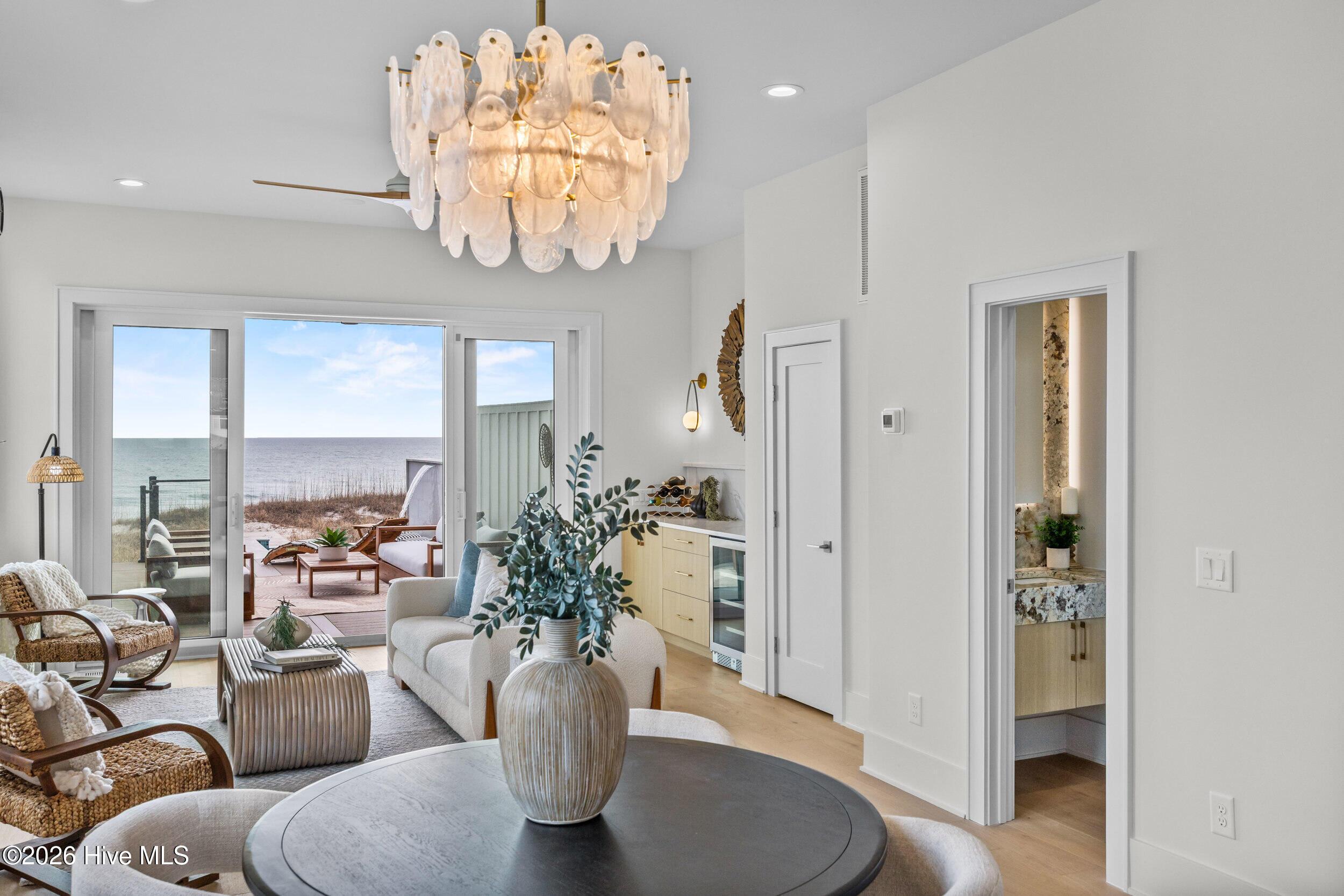 Image 2: 19_dining area