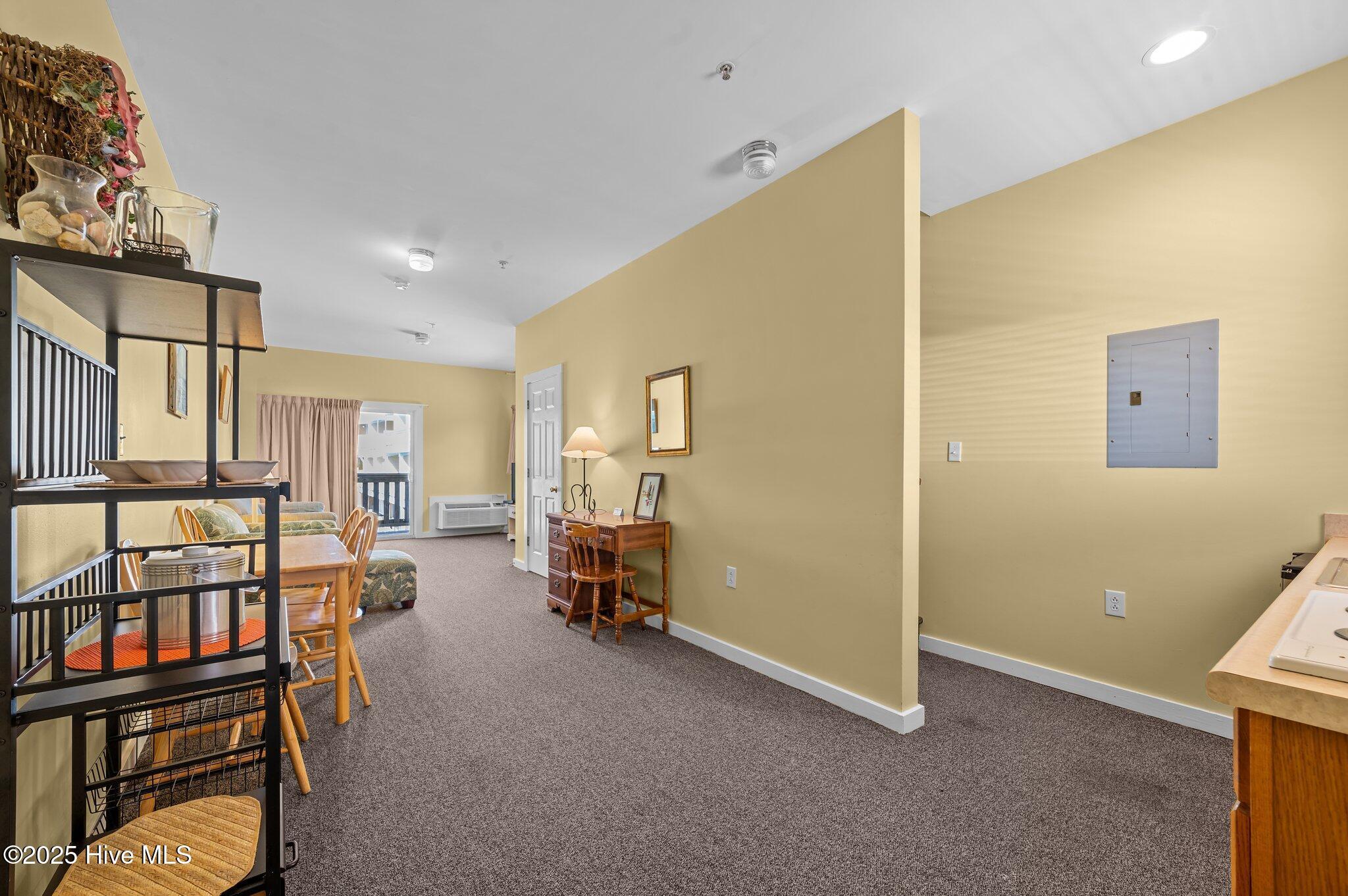 Image 4: 2-web-or-mls-COX_7798