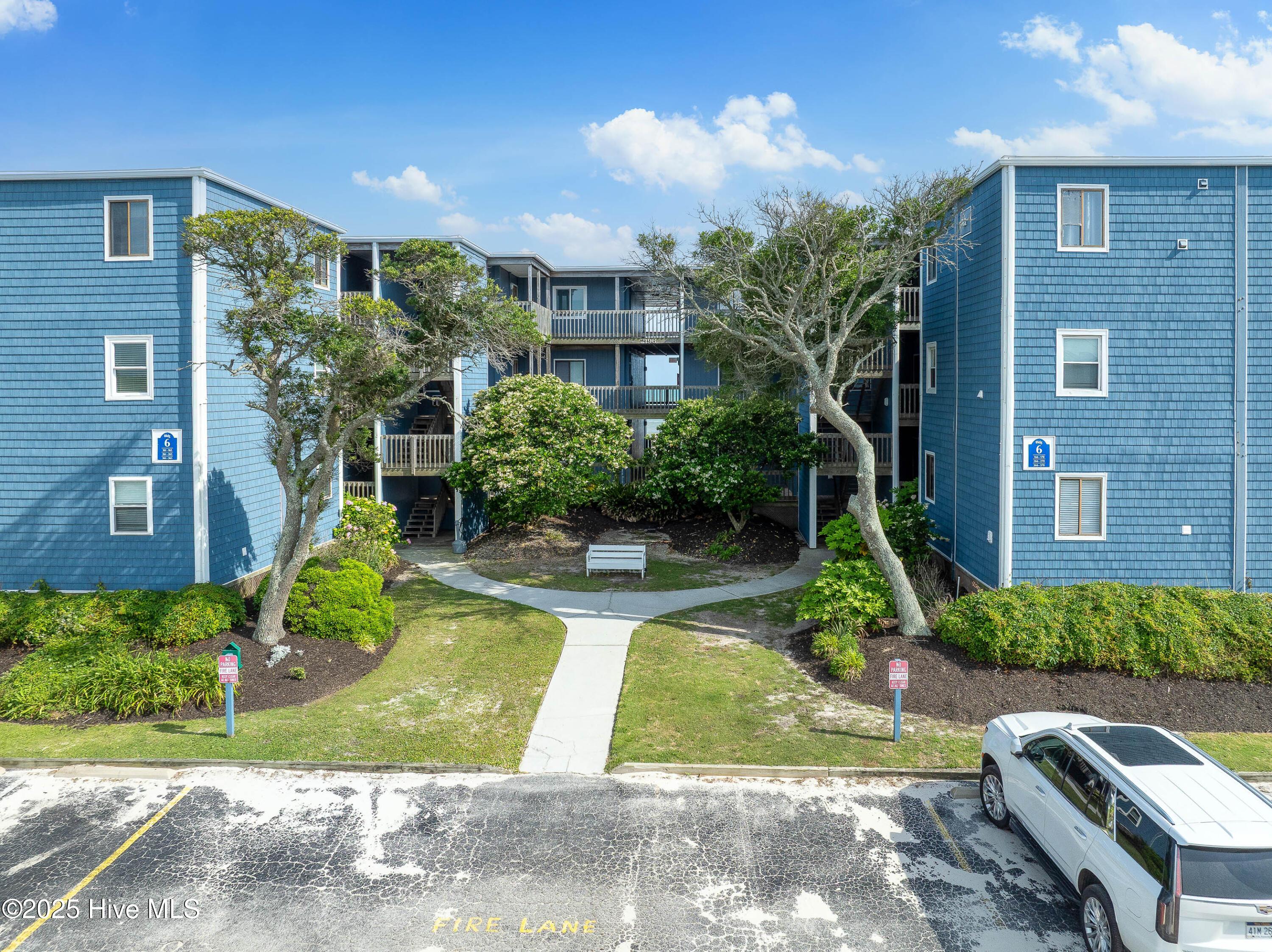 Image 2: Topsail Reef 369 MLS-1
