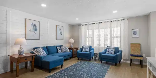 Image 4: Living Space