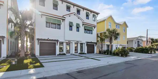 605 Fort Fisher Boulevard S