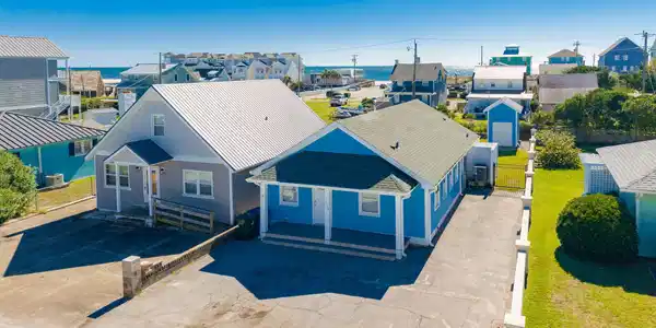 209 W Terminal Boulevard