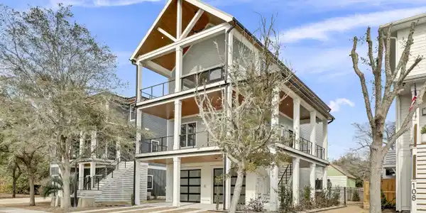 106 Diamond Point Court