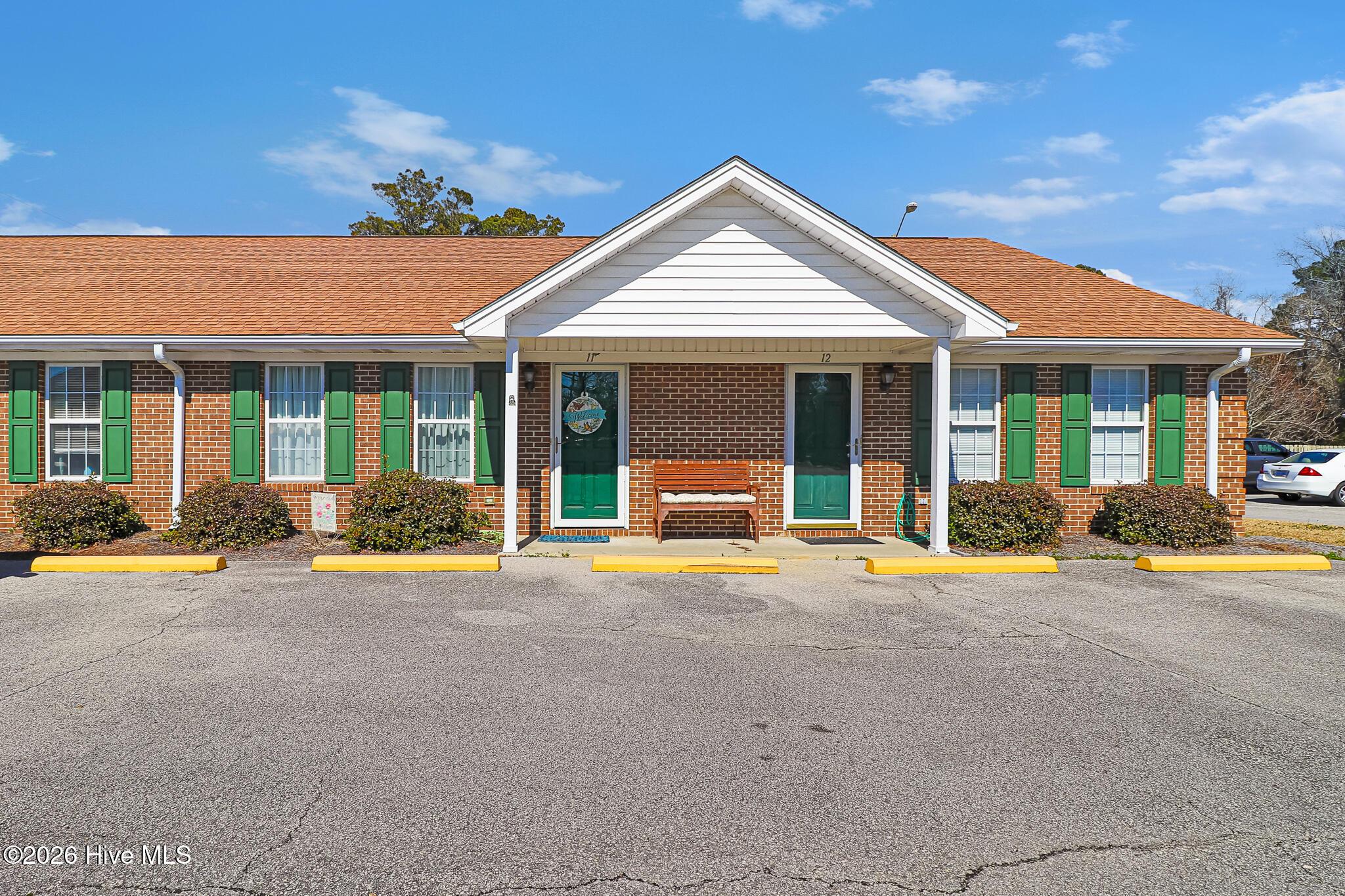 Image 1: 2900 Myrtle St. Unit 11