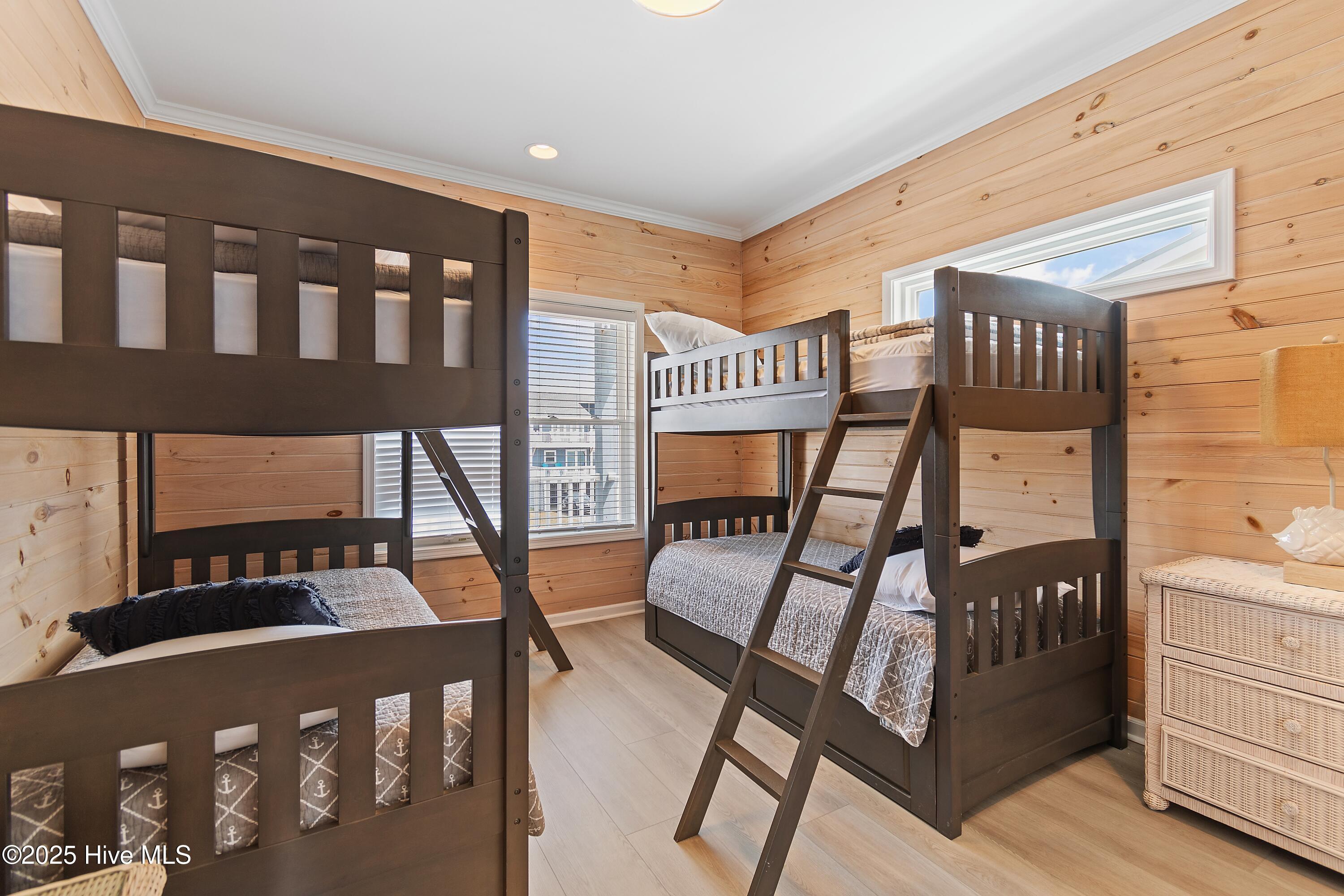 Image 2: 6621 W Beach Drive