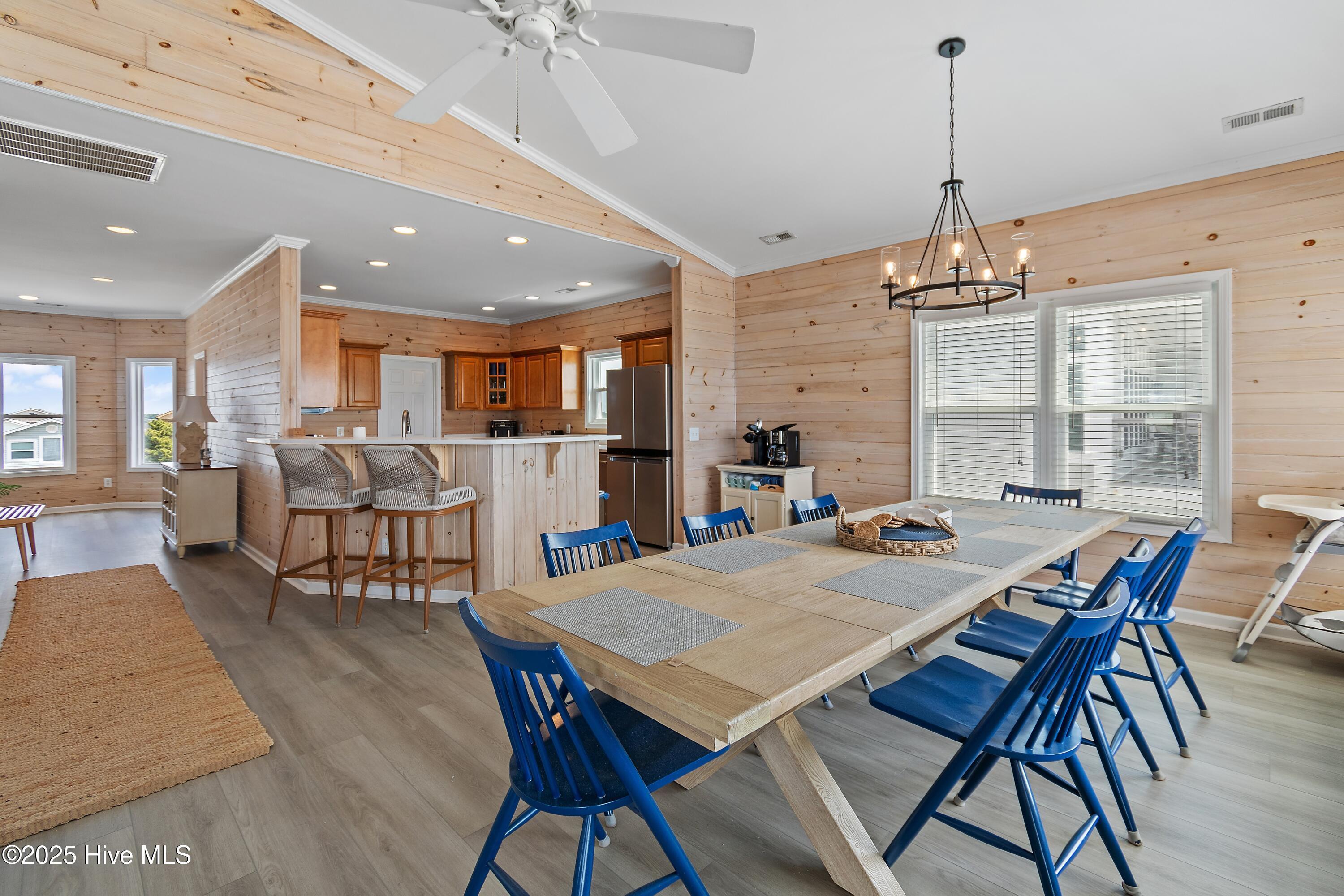 Image 3: 6621 W Beach Drive