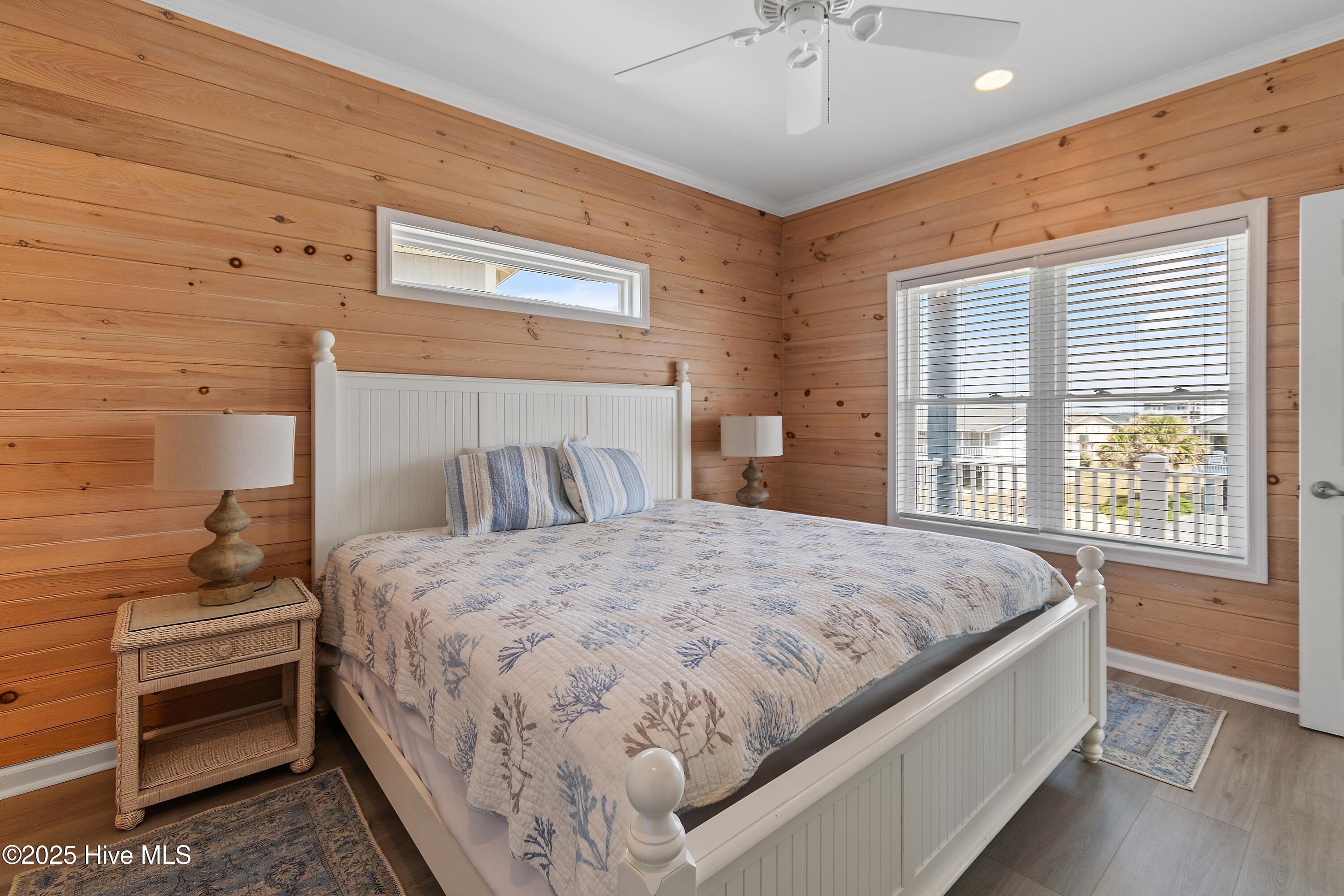 Image 4: 6621 W Beach Drive