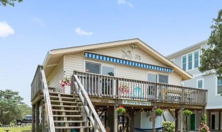 3526 E Dolphin Drive
