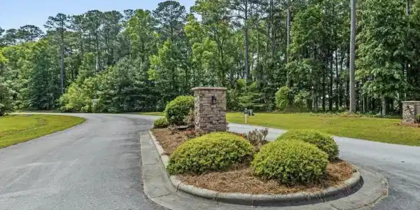 15 Winfield Lane