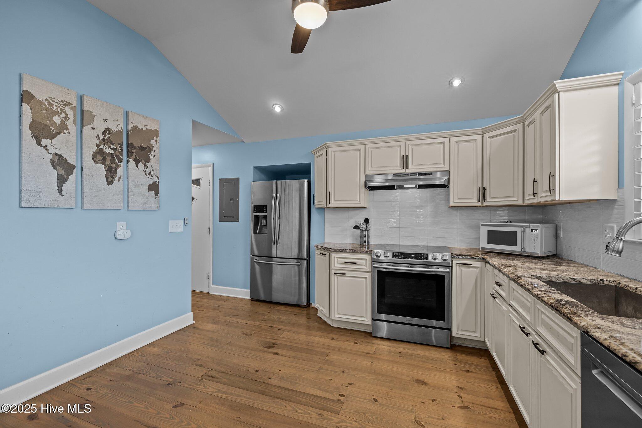 Image 4: 19-web-or-mls-1S3A7298