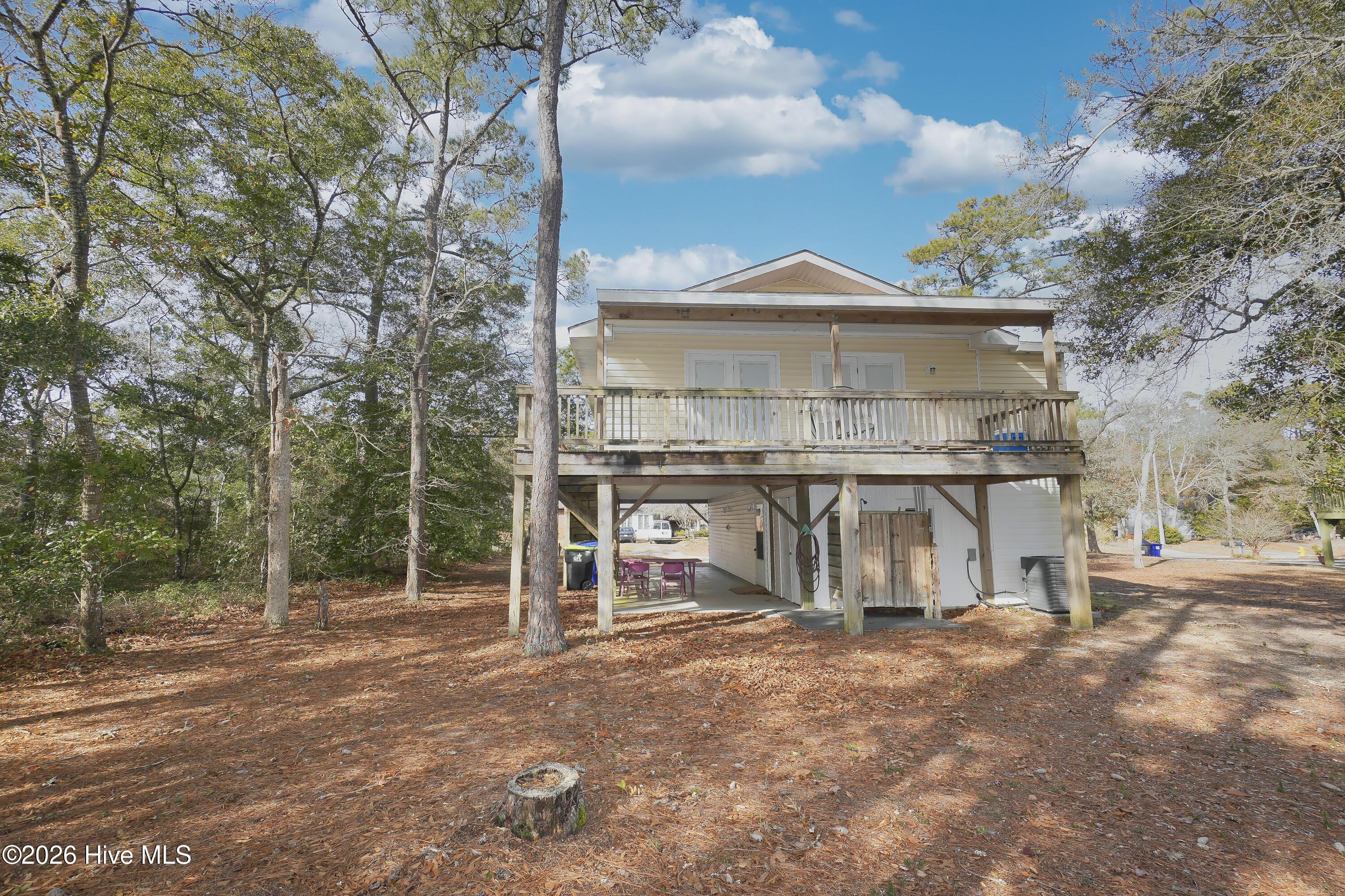 Image 1: 114 NW 21st St Oak Island NC-print-009-0