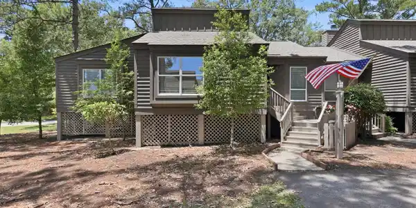 7601 Windward Drive
