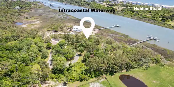 Image 3: 3534 Bocage St (10)