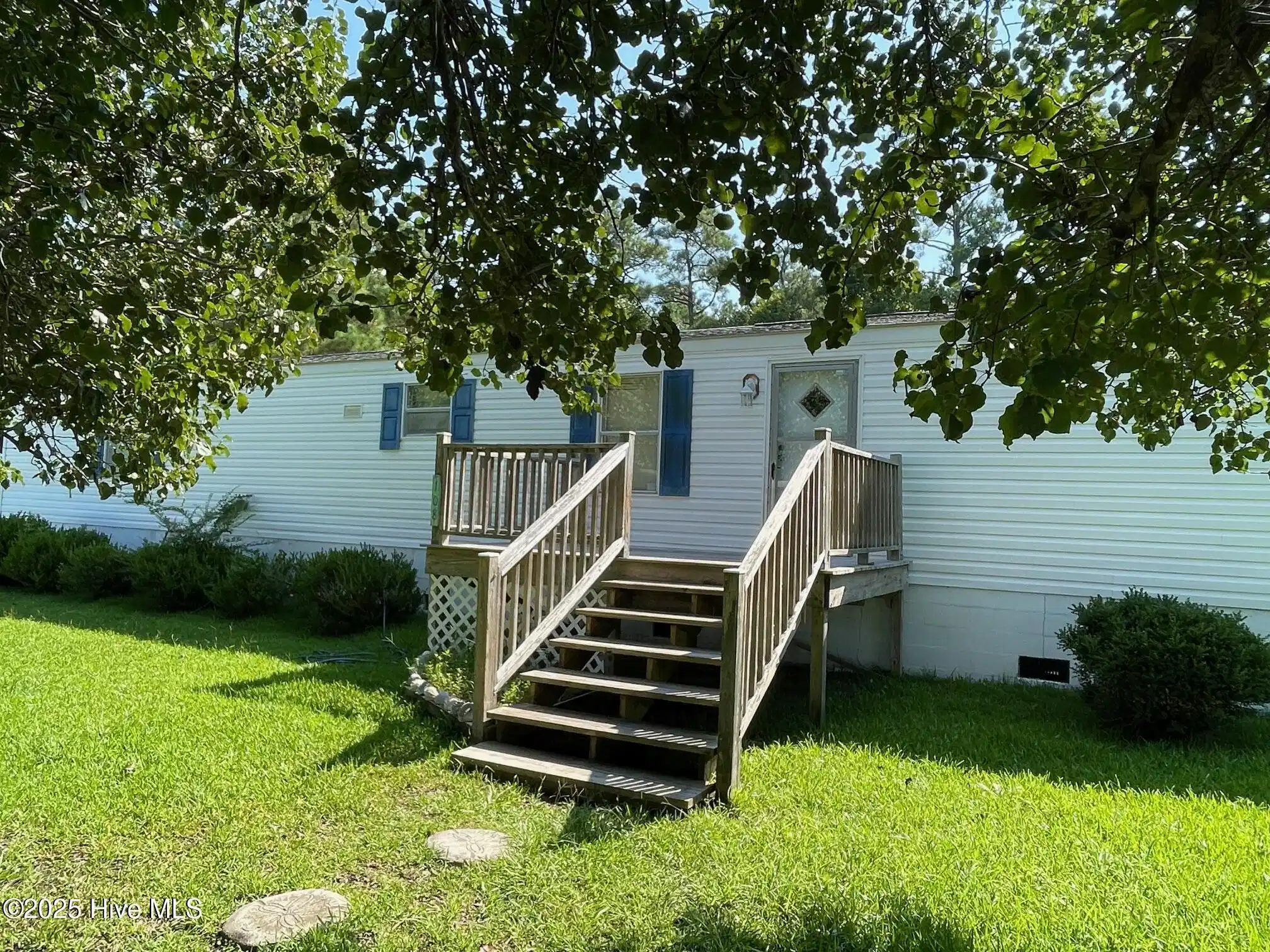 Image 1: 108 Conch Ct