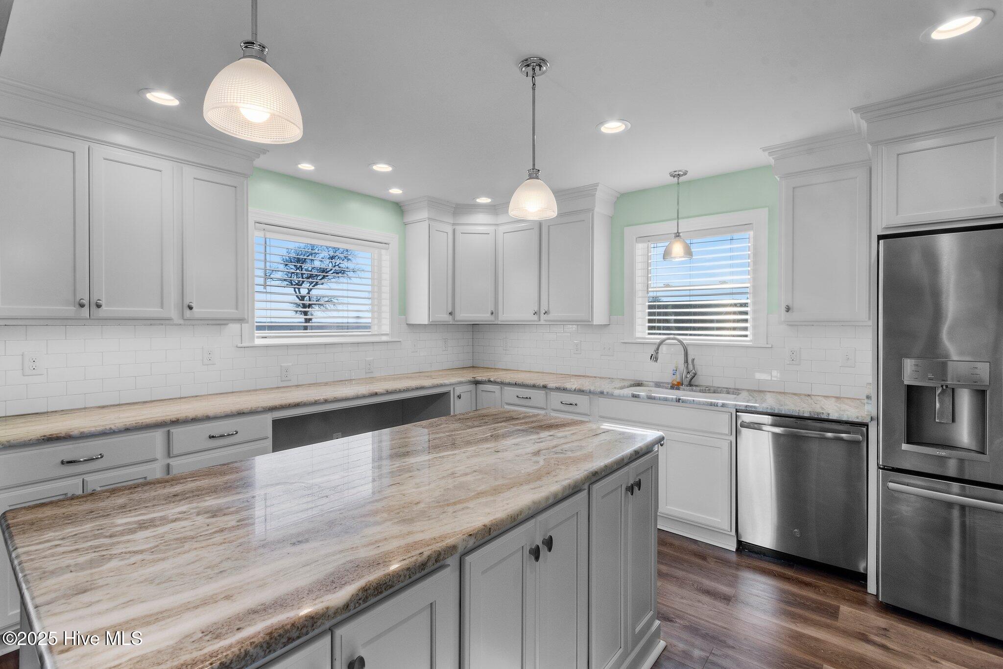 Image 2: 21-web-or-mls-IMG_4446