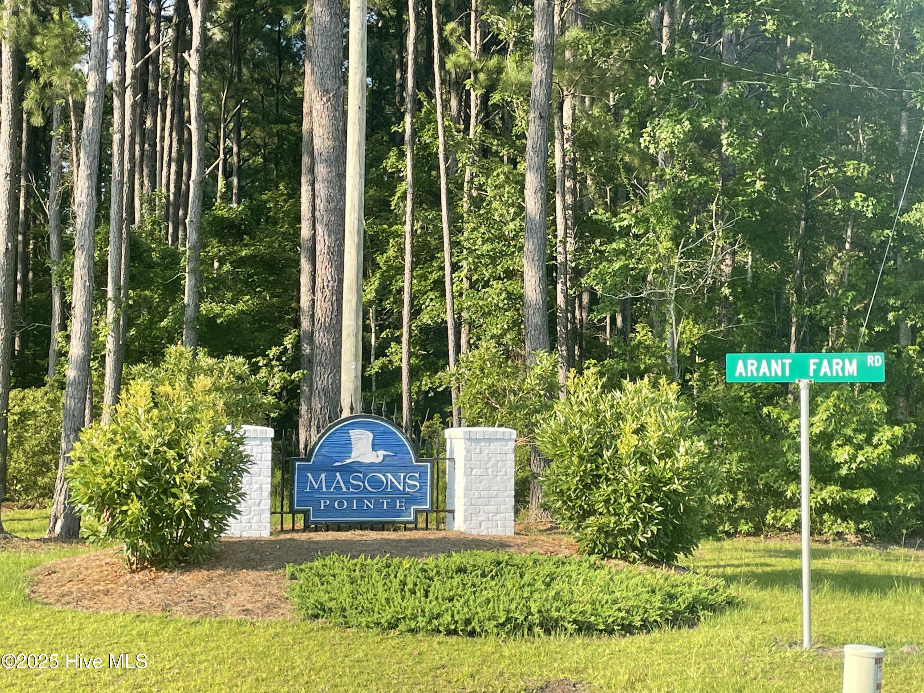 Image 2: MasonPointe sign