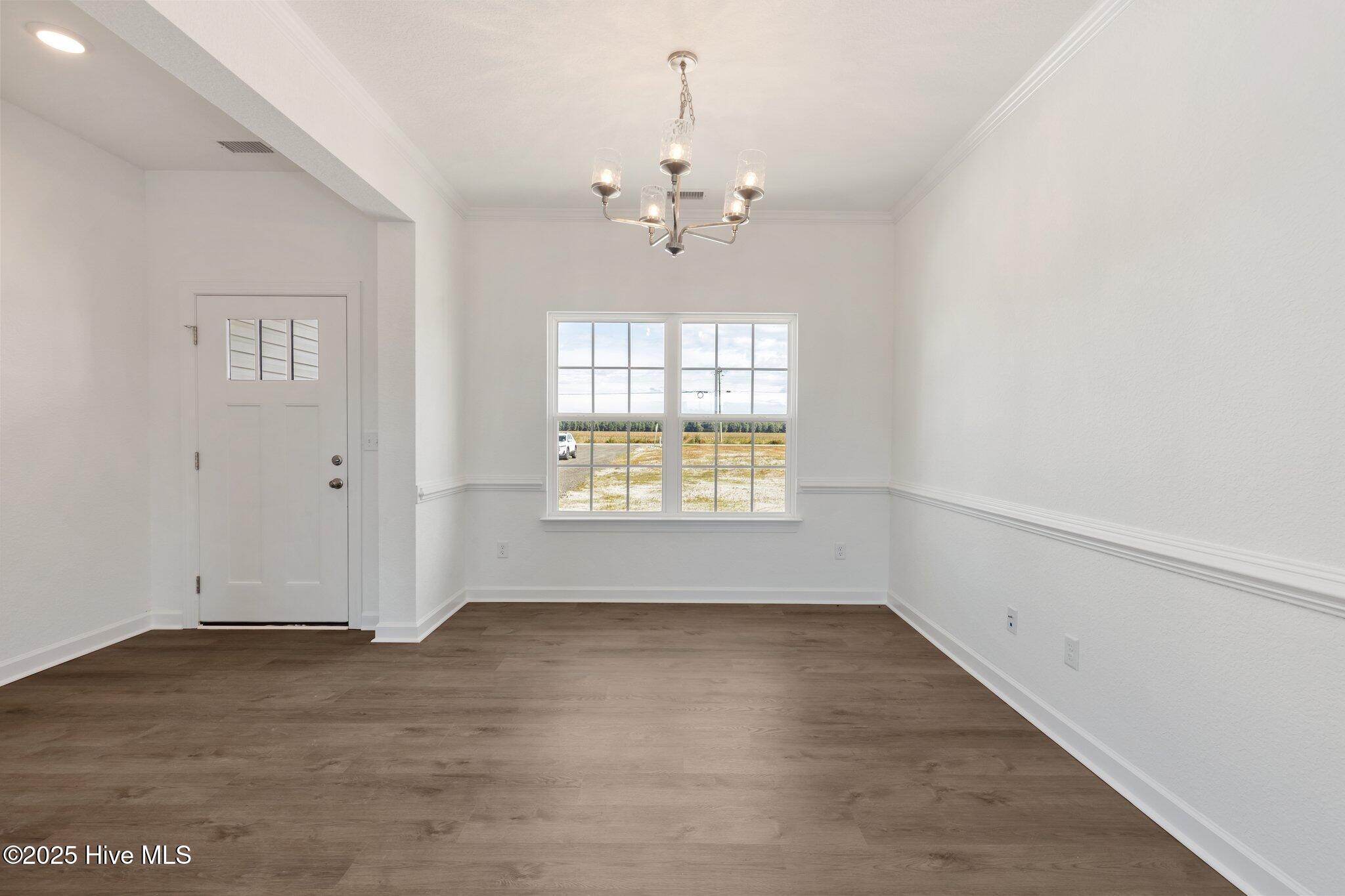 Image 3: 5-web-or-mls-115-lilly-rd