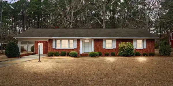 107 Ridgewood Circle