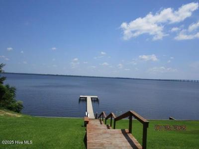 109 Swan View
