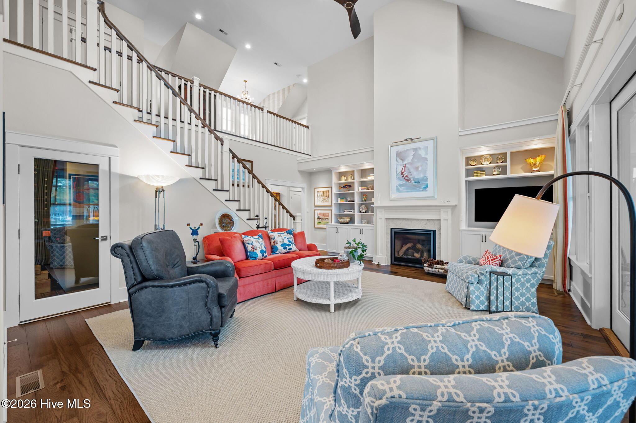 Image 2: 32-web-or-mls-DSC_1410