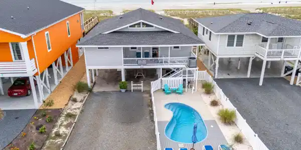 551 Ocean Boulevard W
