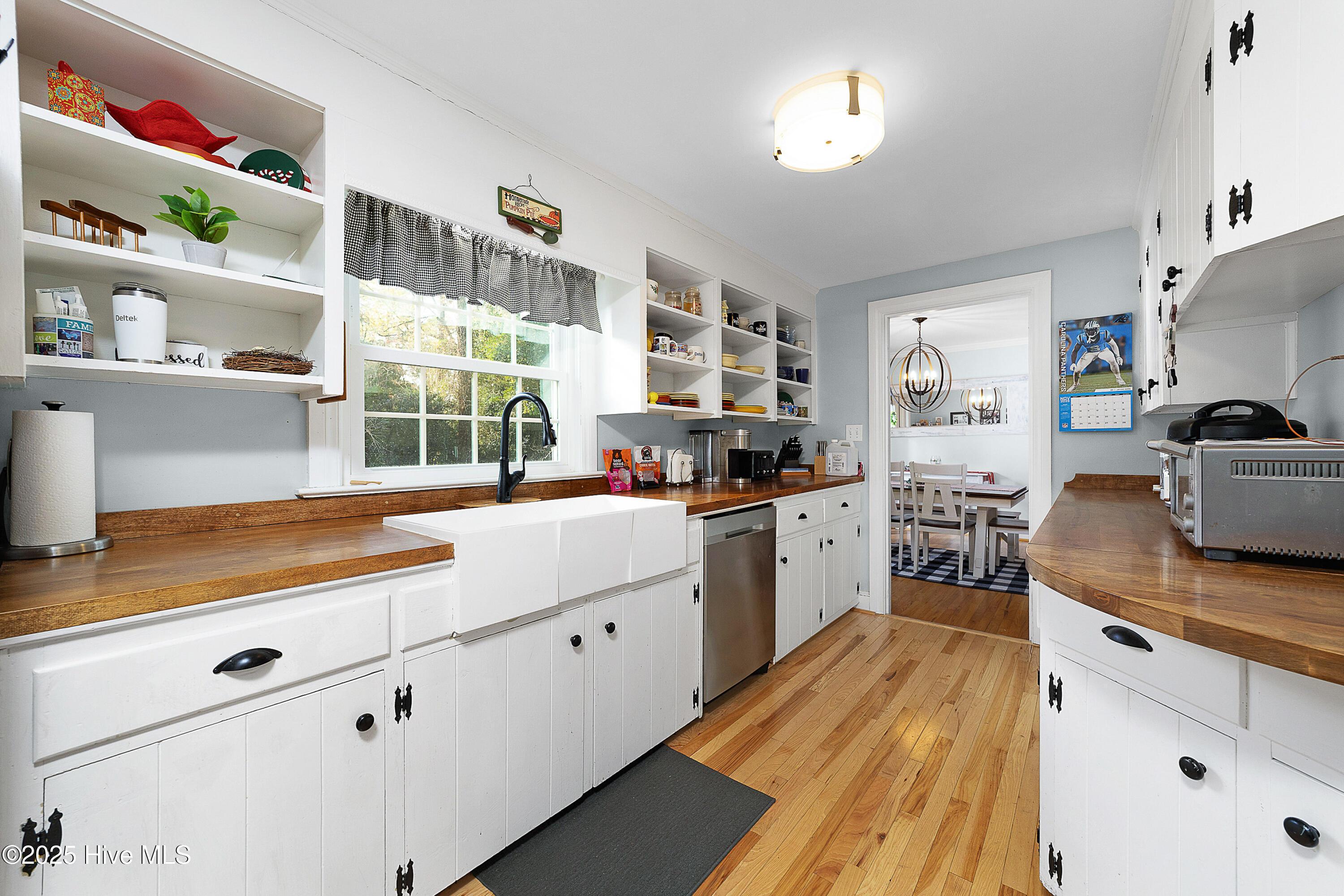 Image 4: 4705 Trent Woods Drive