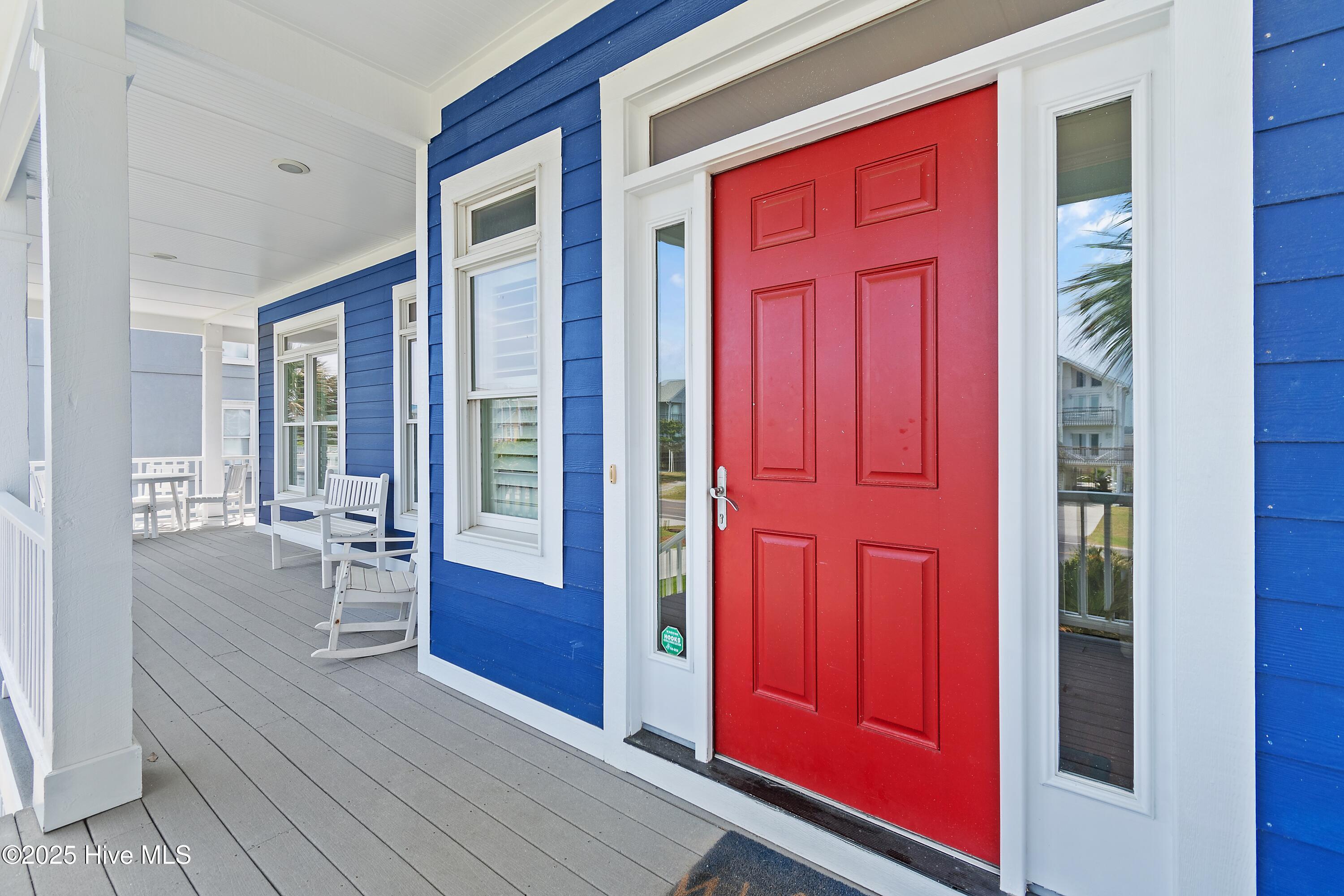 Image 4: 505 Caswell Beach Road